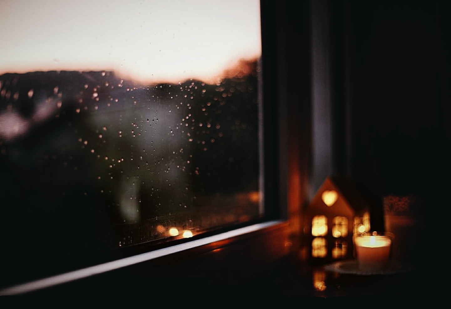 always feelin #cozy at home #night #rain #window