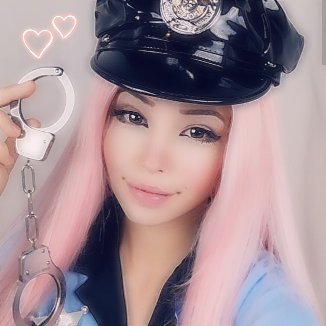 Bell delphine. Бель Дельфин. Мэри-Белль «Belle Delphine». Билли Delphine. Балла Дельфин.