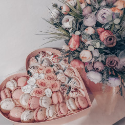 цветы конфеты красиво розы подарок freetoedit