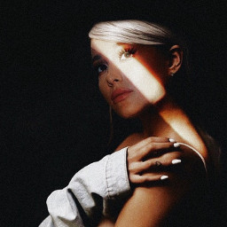 freetoedit makeawesome arianagrande sweetener pov ag4 aesthetic wallpaper beauty photoshoot music ariana singer popstar outtakes picsart grande notearslefttocry