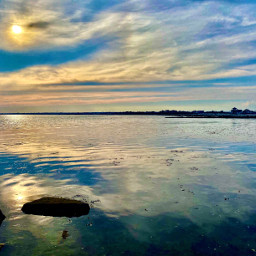 water ocean sea urbanlife sun sunset rocks oceanrocks reflection reflectiononwater waterreflect vacay vacation pcurbanlife