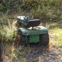 tractor johndeer outdoors old chains weeds overgrown photography freetoedit